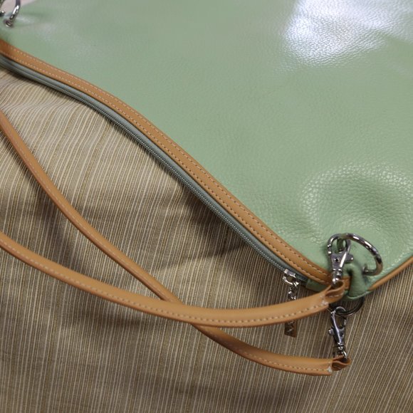 Maxx New York Green and Tan Leather Handbag - Picture 3 of 5